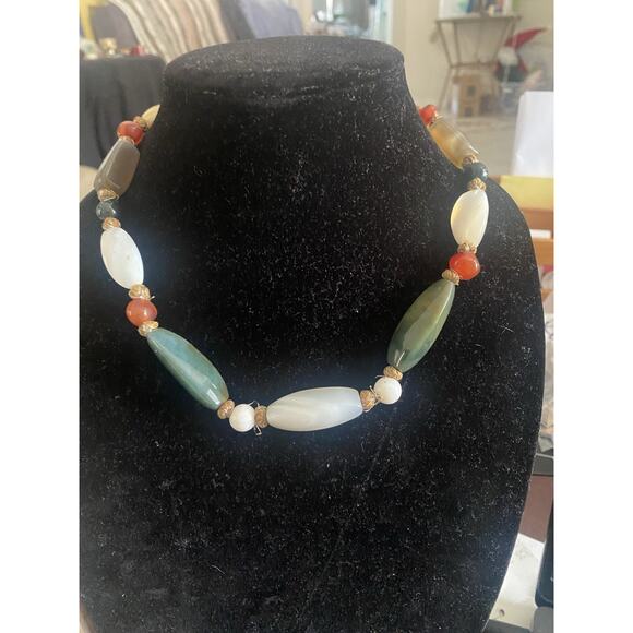 Single Strand Polished Stone Necklace - Picture 2 of 6